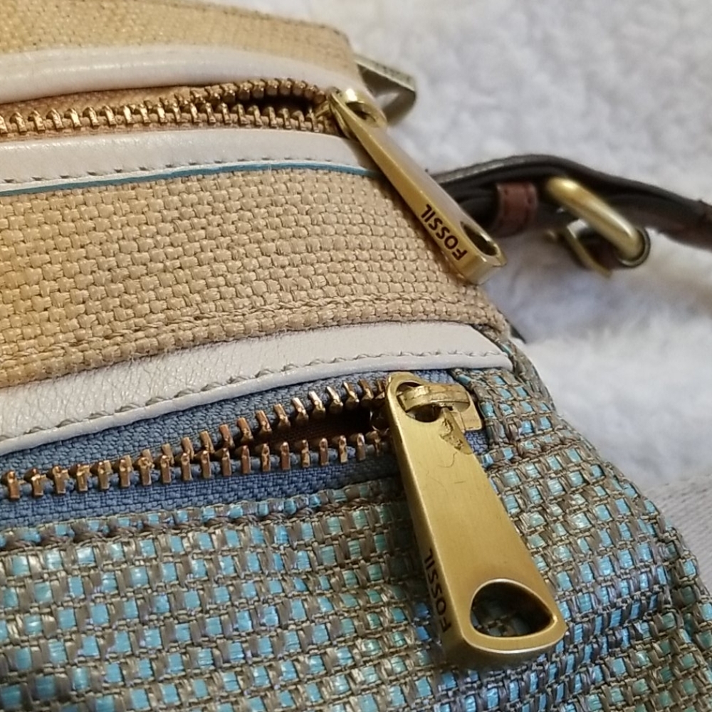 CLOSING SALE FOSSIL Explorer Crossbody - Picture 13 of 14